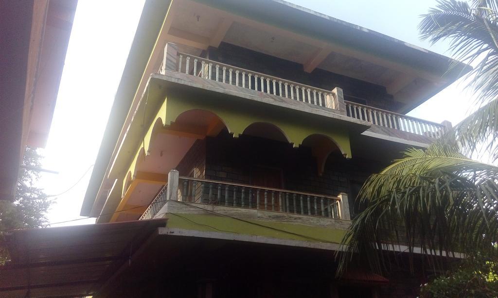 Radhabai Guest House Arambol Exteriör bild