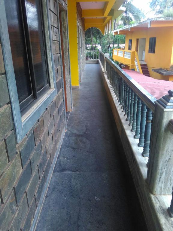 Radhabai Guest House Arambol Exteriör bild